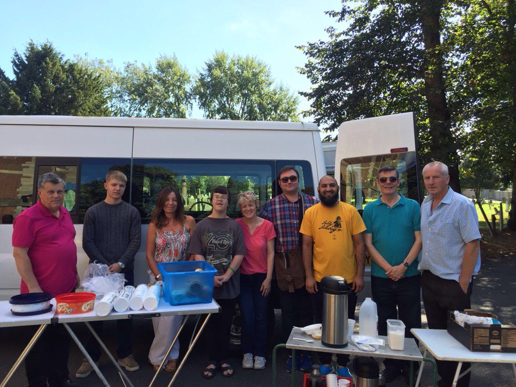 London and Slough Run volunteers with help from @SloughBaptist relax having fed up to 50 #homeless